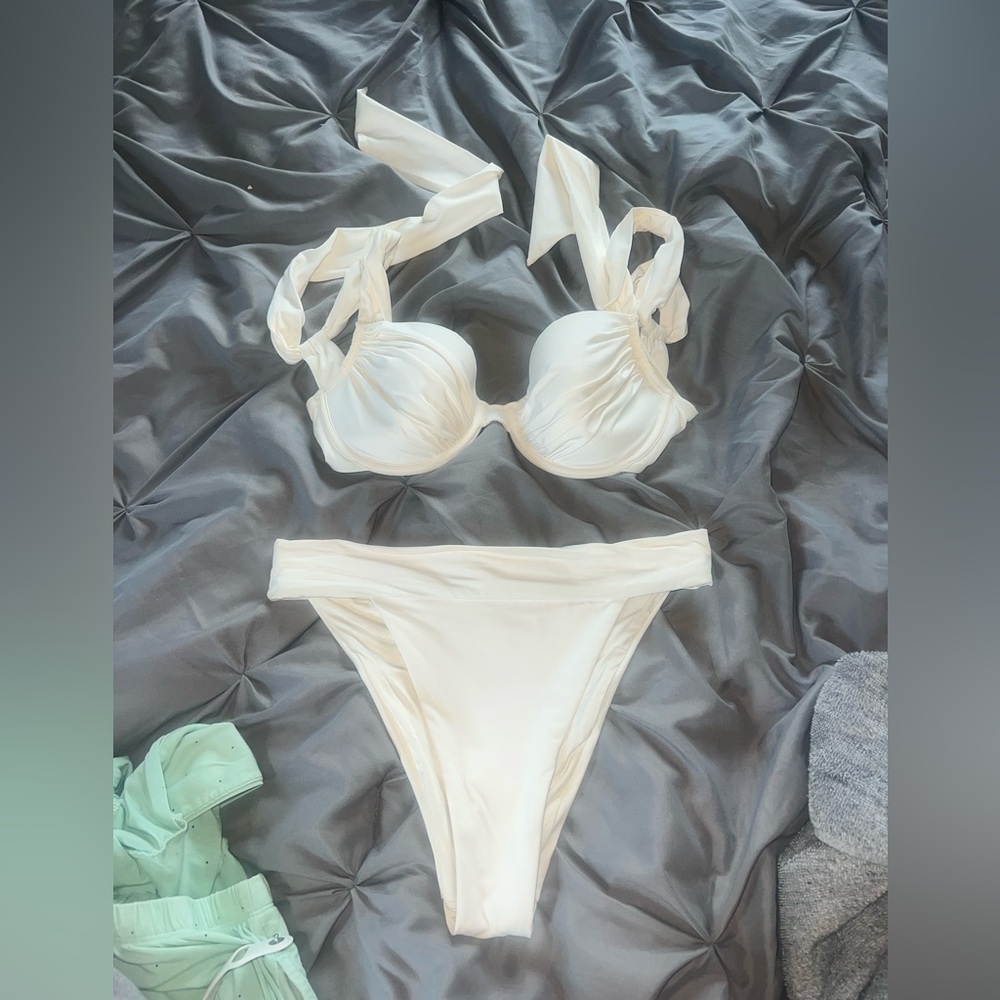 WeWoreWhat Cream Bikini Set